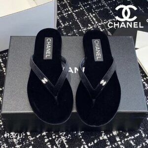 CHANEL Flip-flop sandals